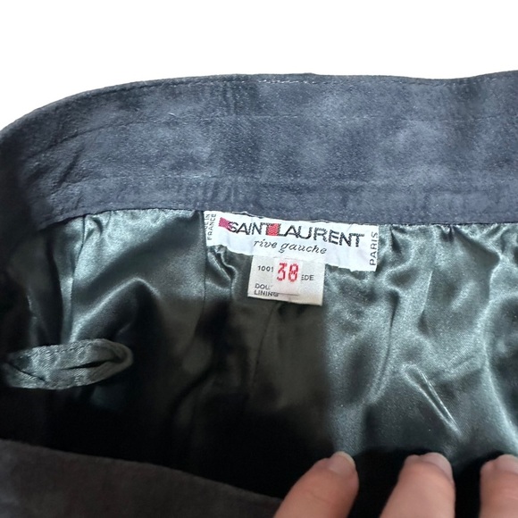 Vintage 1970s Saint Laurent YSL Grey Suede Skirt Size 25 - Picture 6 of 10